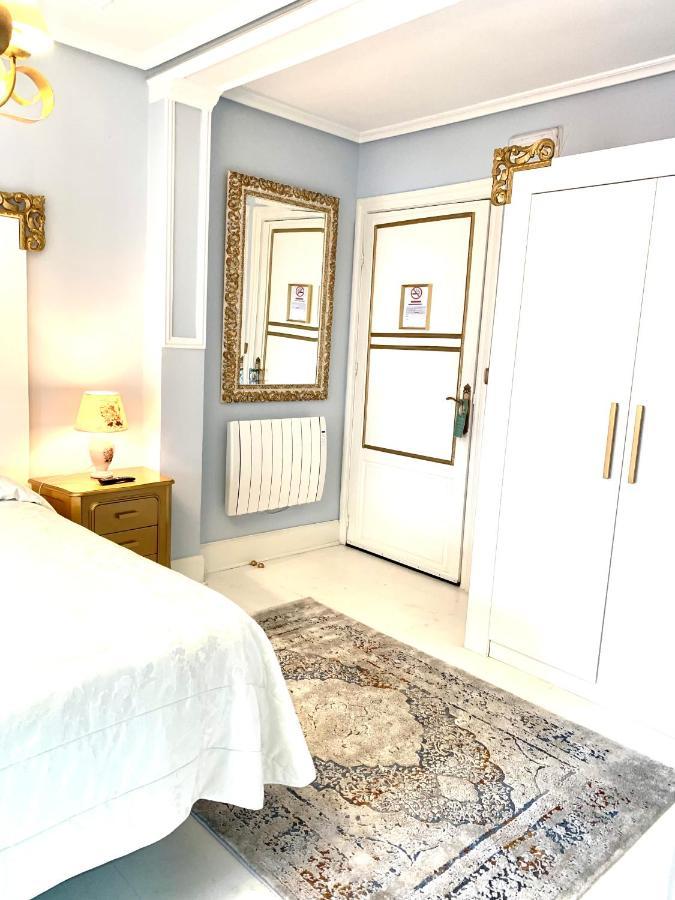 Hostal Boutique Puerta Del Sol Торрелавега Екстер'єр фото