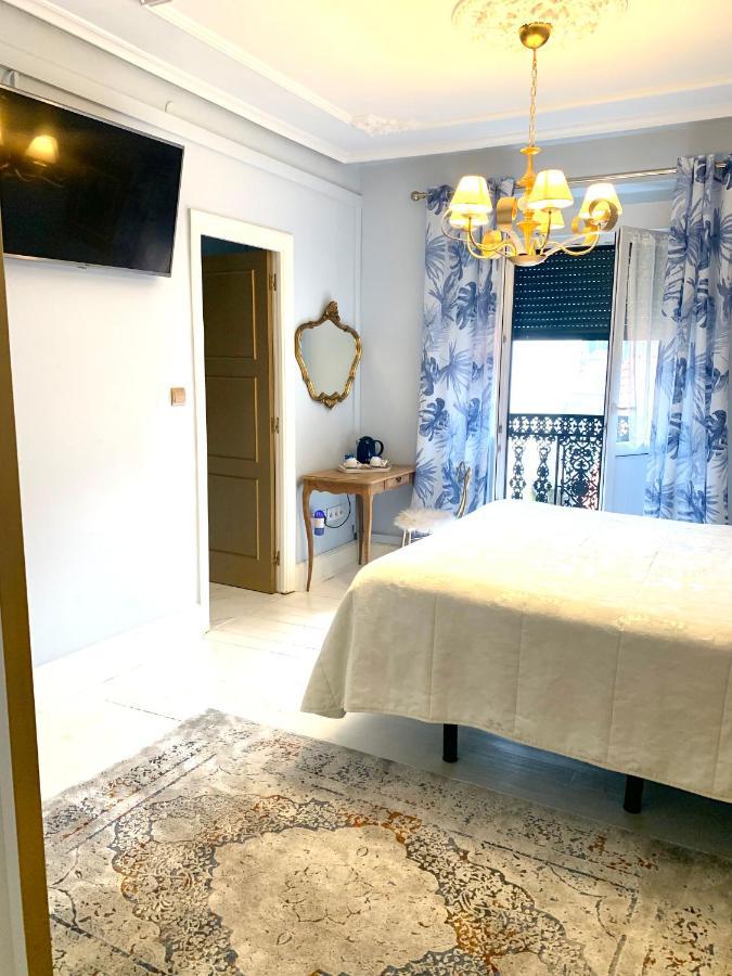 Hostal Boutique Puerta Del Sol Торрелавега Екстер'єр фото