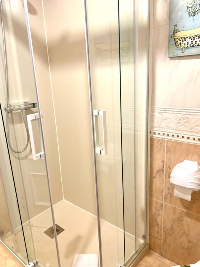 Hostal Boutique Puerta Del Sol Торрелавега Екстер'єр фото