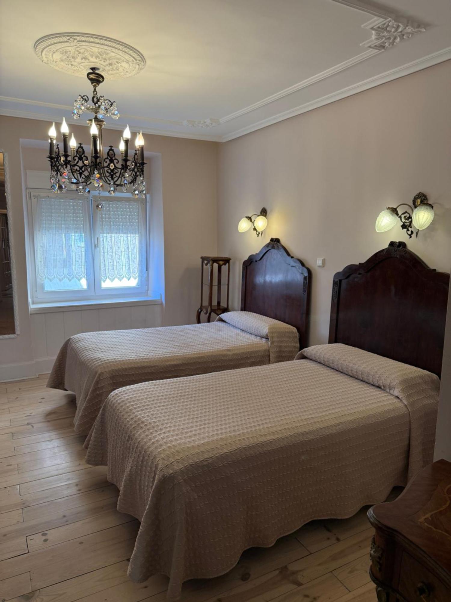 Hostal Boutique Puerta Del Sol Торрелавега Екстер'єр фото