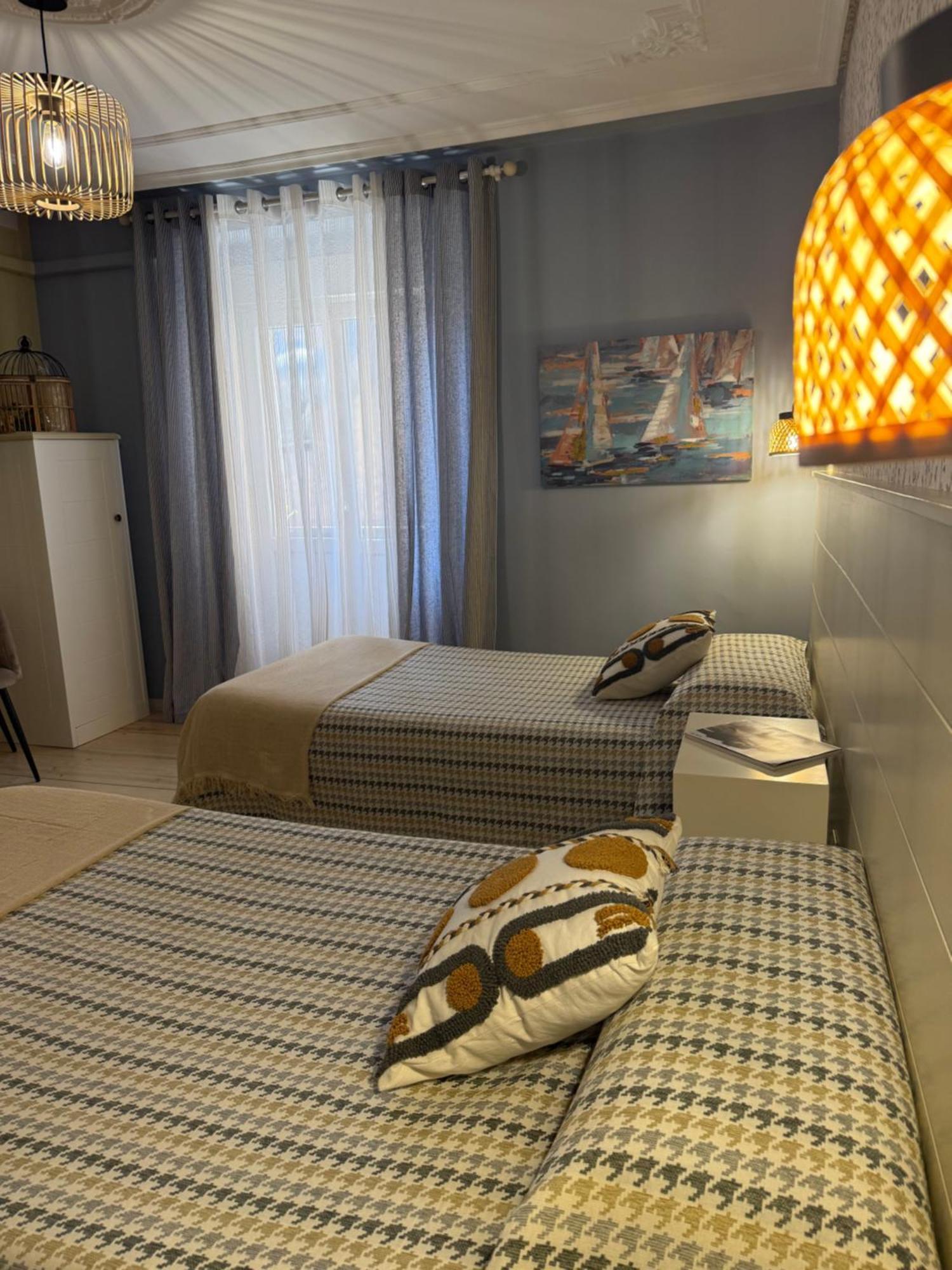 Hostal Boutique Puerta Del Sol Торрелавега Екстер'єр фото